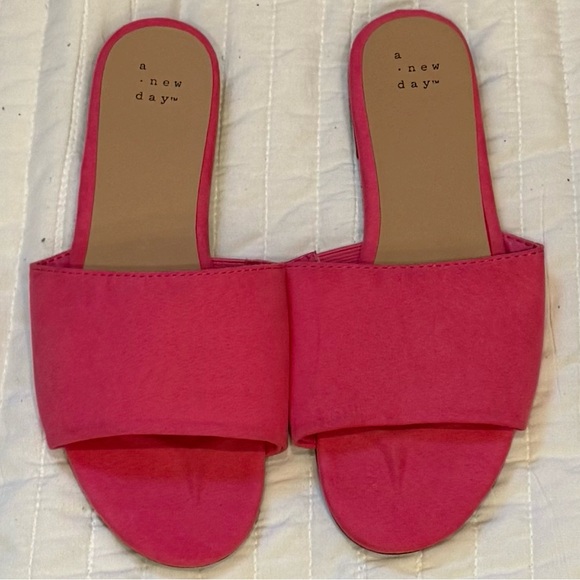 A New Day Heidi Hot Pink Faux Sueded Sandals Slides Size 8 - Picture 2 of 7